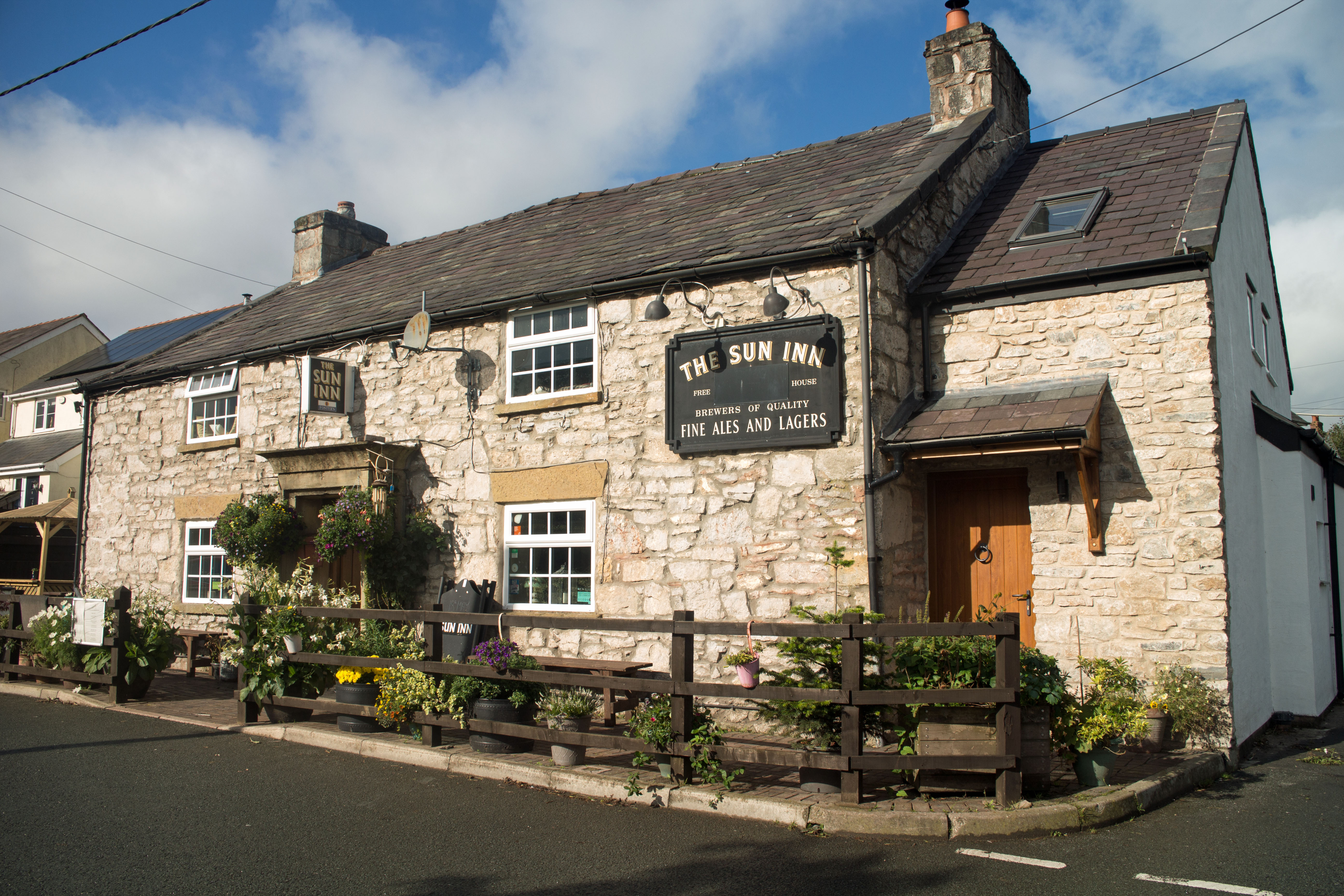 18th Century Denbighshire pub for sale or to let