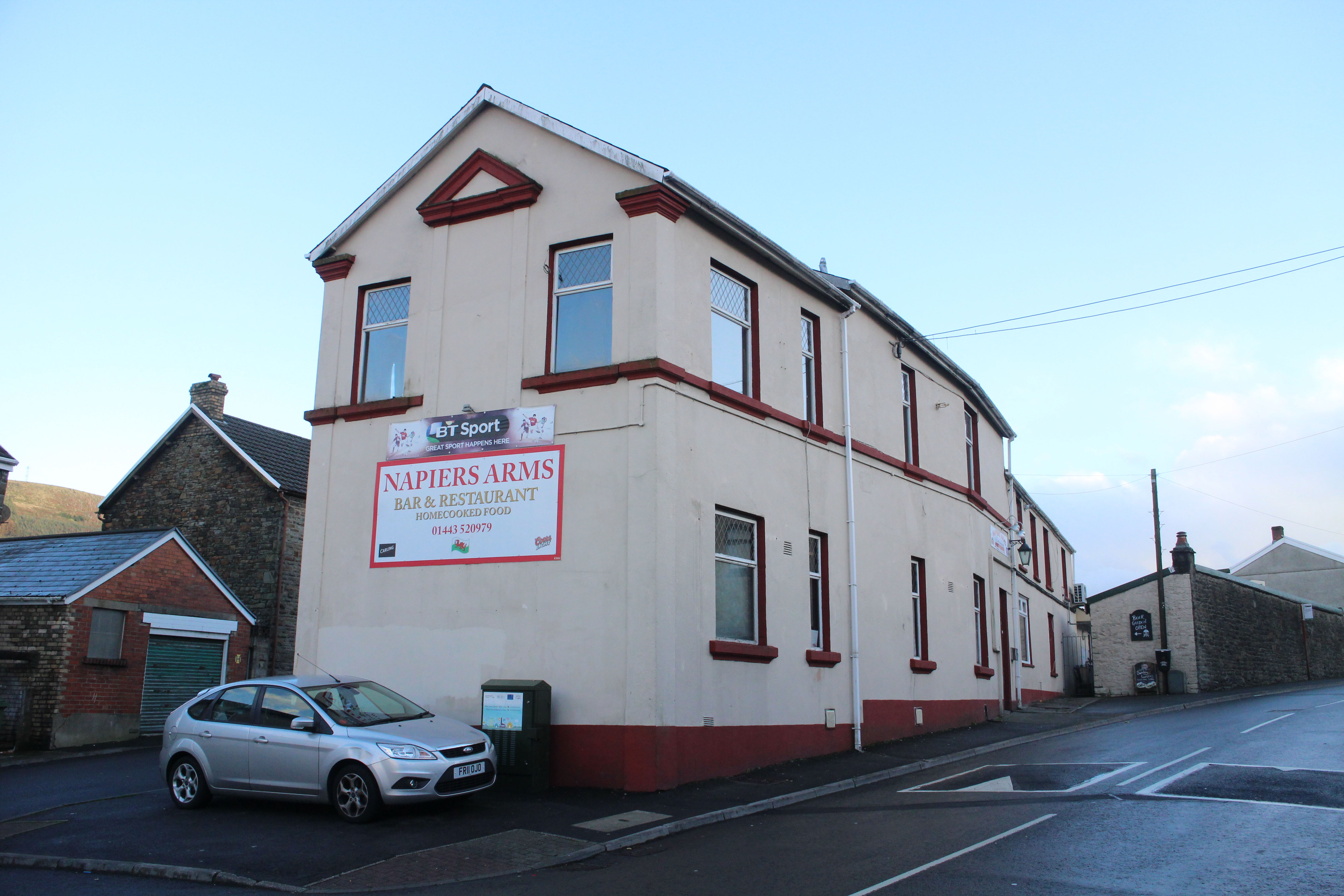 Substantial Glamorgan pub for sale