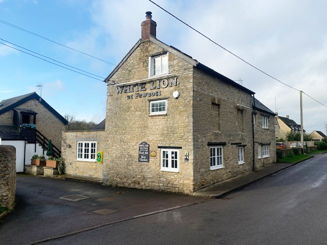Oxfordshire freehold pub set in 0.56 acres for sale