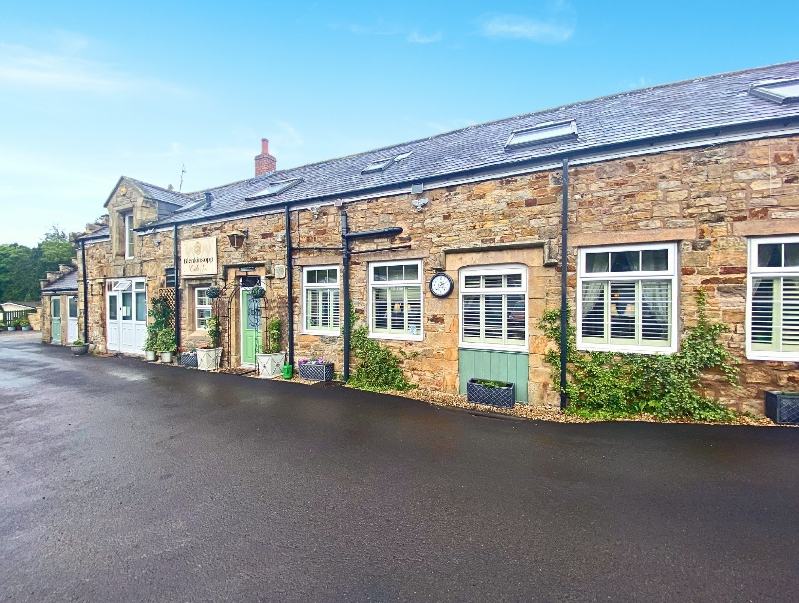 Stunning Northumberland country inn with 5 letting rooms for sale