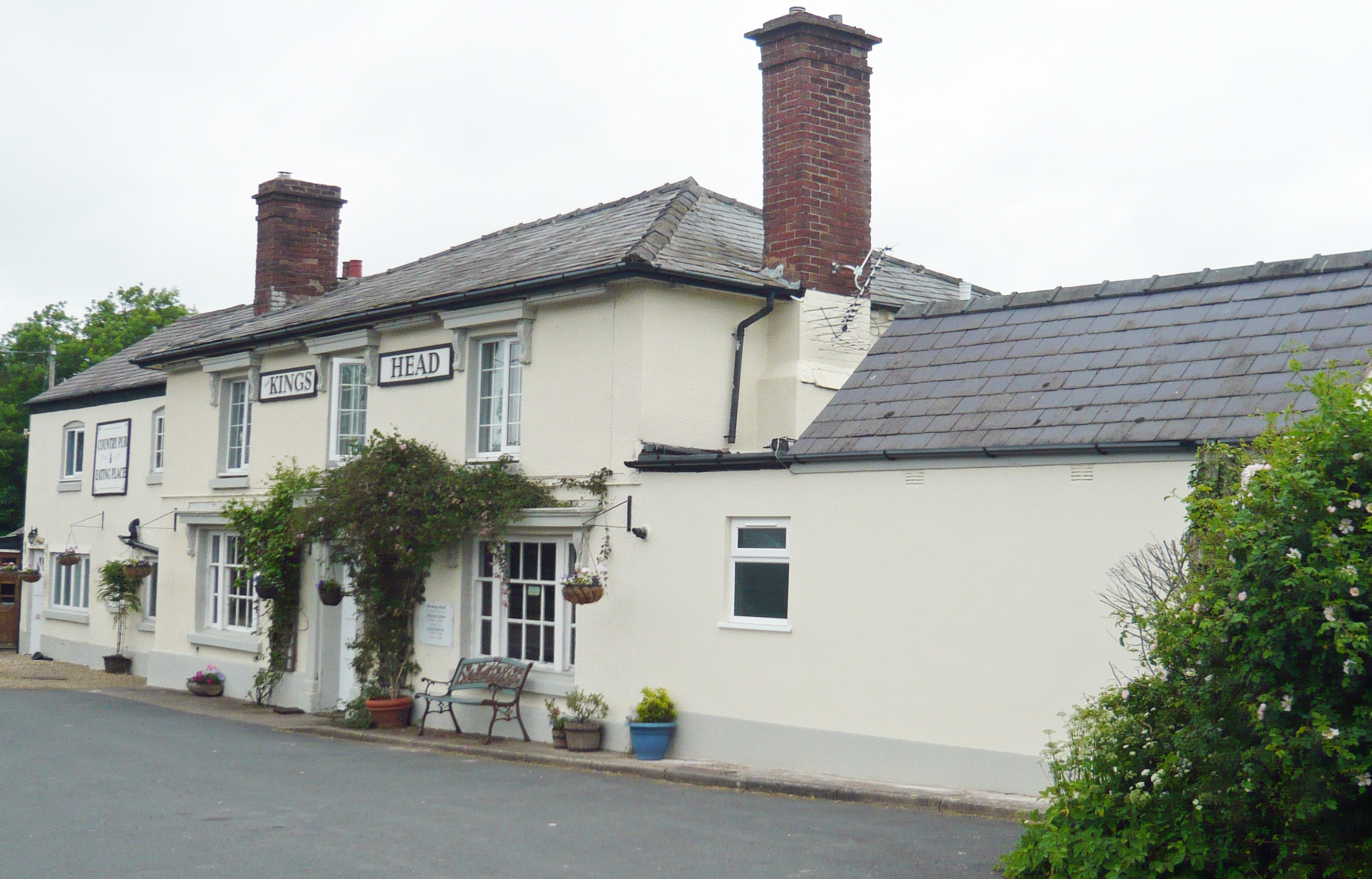Pub in rolling Herefordshire countryside sold by Sidney Phillips
