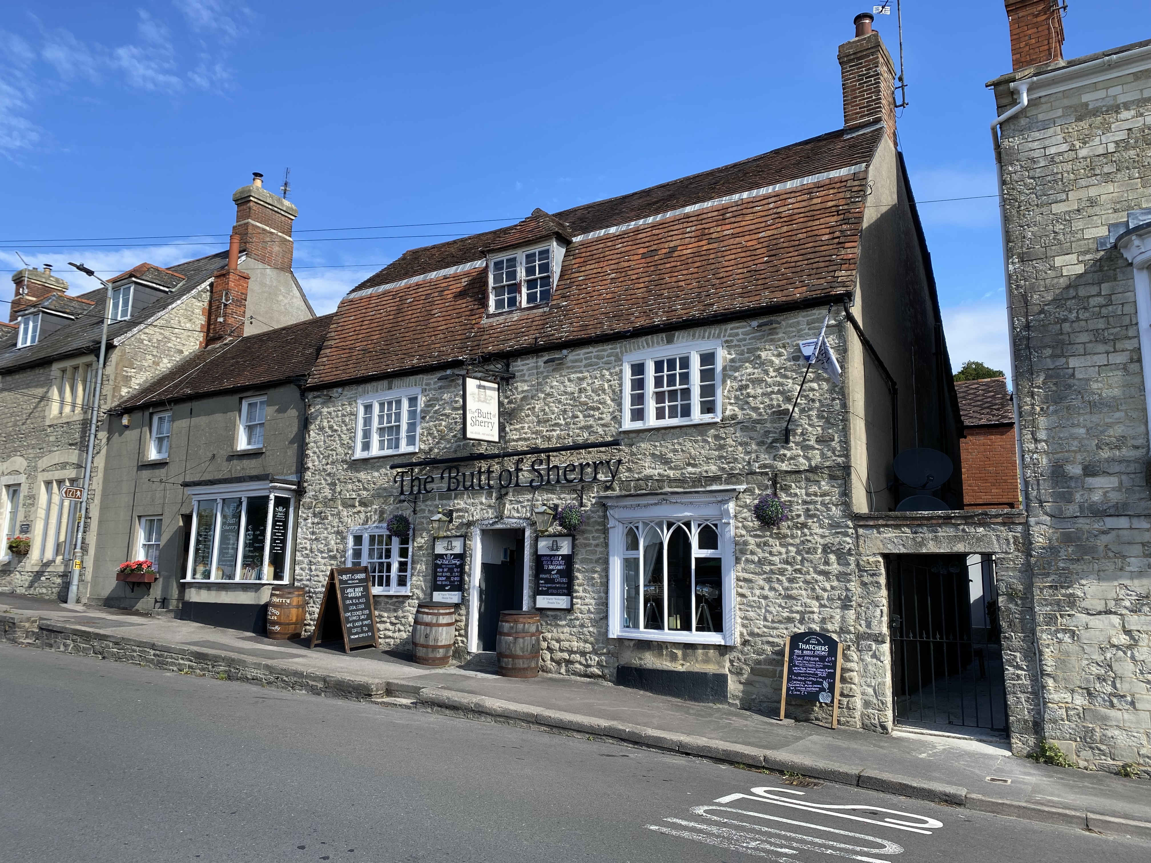 Fancy a slice of the Wiltshire life?