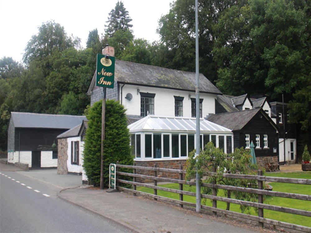 POWYS - CENTURIES OLD PUB IN PLOT 0F 2.8 ACRES