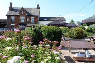 OXFORDSHIRE - THAMES VALLEY SUCCESSFUL INN