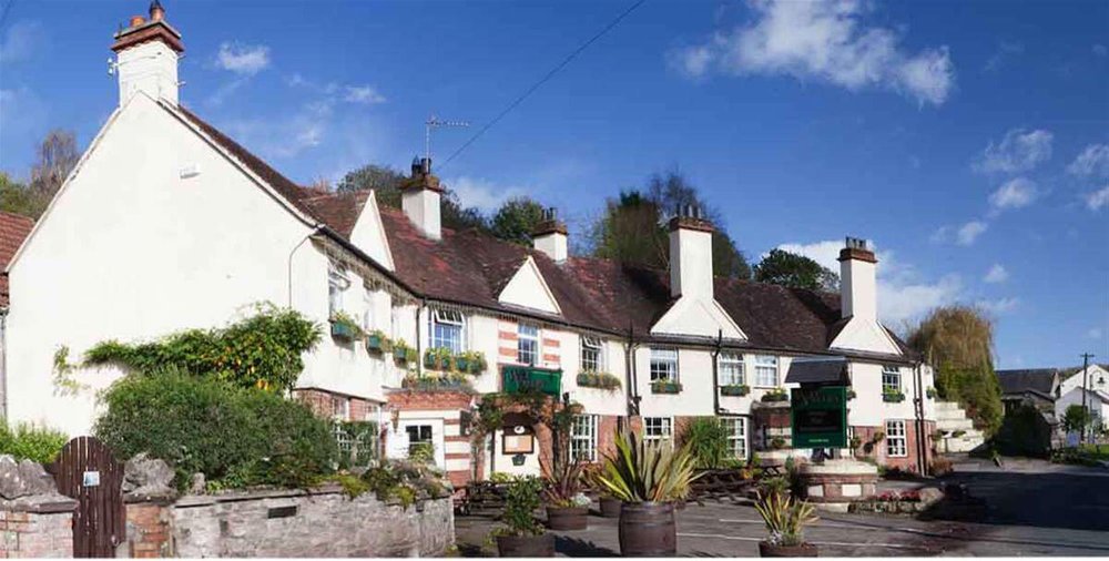 MONMOUTHSHIRE RIVERSIDE VILLAGE EXCEPTIONAL HOTEL/INN OF ARCHITECTURAL APPEAL