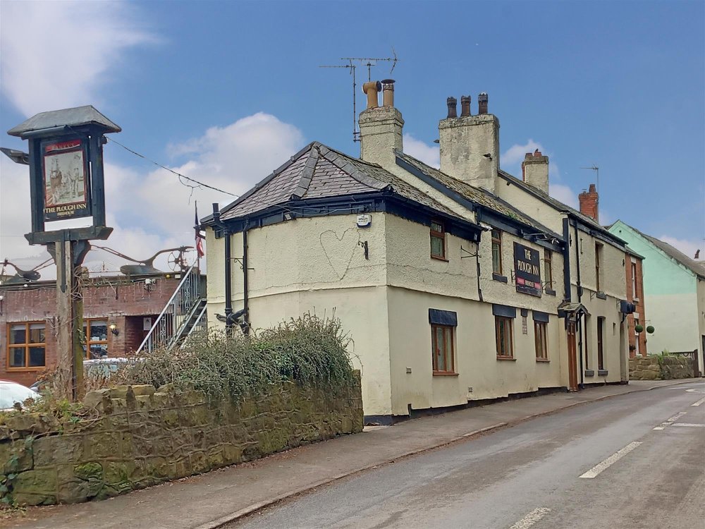 SHROPSHIRE -  WELL APPOINTED TRADITIONAL VILLAGE PUB 