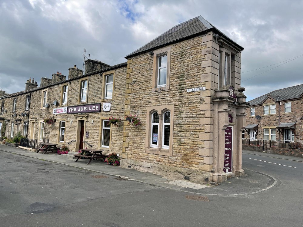 NORTHUMBERLAND - BEAUTIFULLY PRESENTED PUBLIC HOUSE