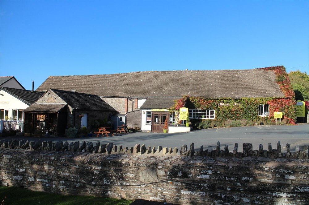 POWYS - SUBSTANTIAL PUB & RESTAURANT