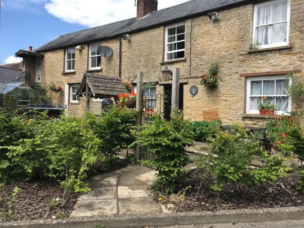 OXFORDSHIRE - VILLAGE PUB CURRENTLY CLOSED