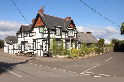 SOUTH EAST WALES - COUNTRY PUB & RESTAURANT ON THE M4 CORRIDOR 