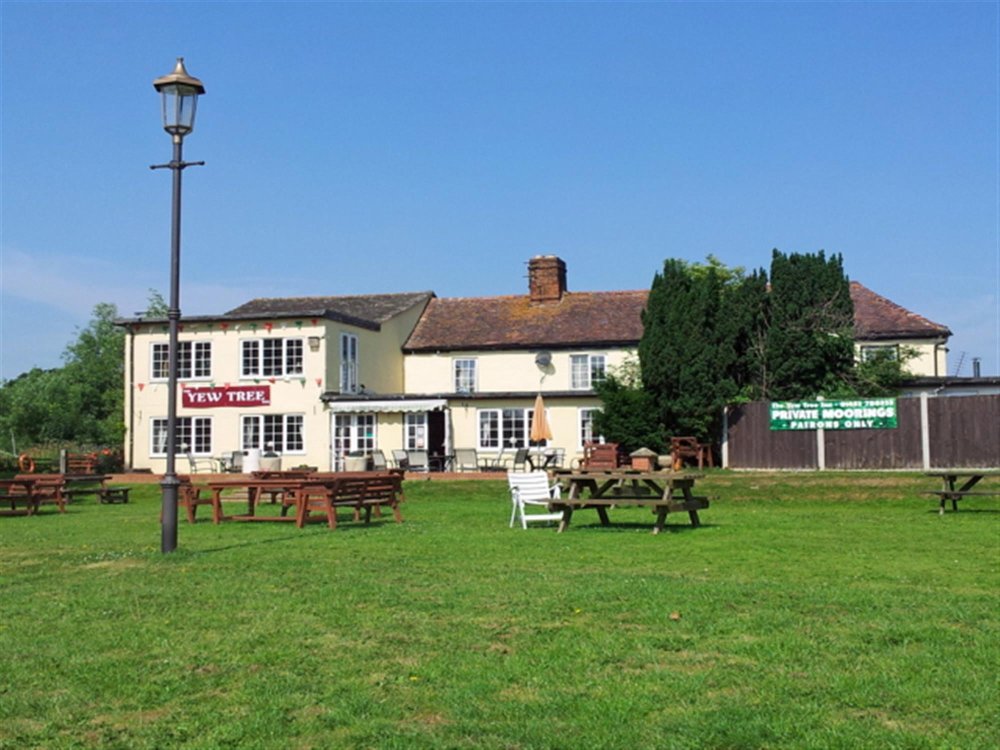 GLOUCESTERSHIRE – OUTSTANDING RIVERSIDE LOCATION