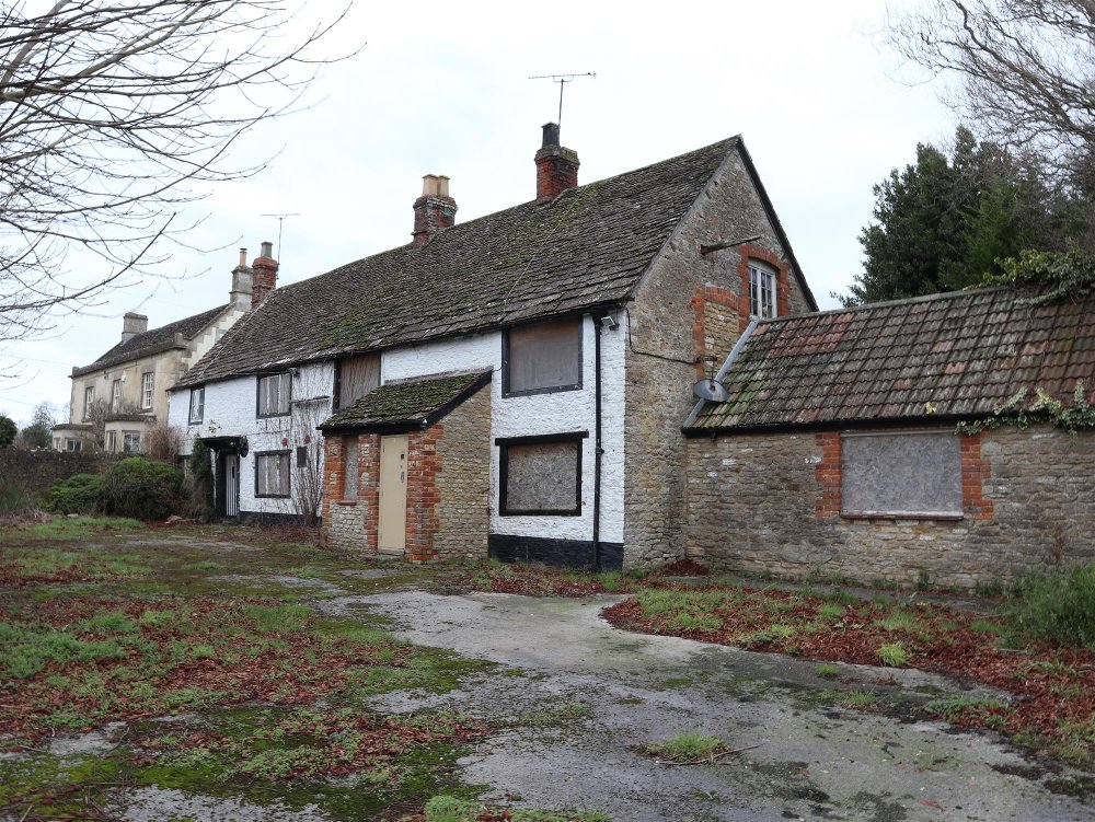 WILTSHIRE - M4 CORRIDOR VILLAGE FREEHOUSE 