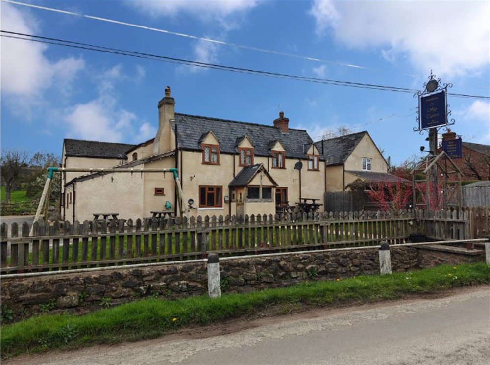 HEREFORDSHIRE - RENOWNED CHARACTER PUB
