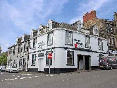AYRSHIRE – 8 BEDROOM HOTEL AND BAR WITH CAR PARK