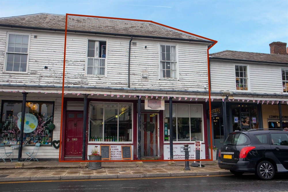 KENT - CLASS E RETAIL UNIT AND TWO INVESTMENT FLATS