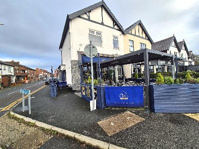LANCASHIRE - BOUTIQUE COCKTAIL BAR IN HIGH STREET POSITION