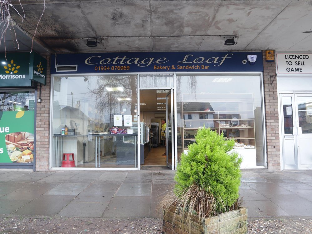 SOMERSET – FAMILY BAKERY AND SANDWICH SHOP IN LARGE VILLAGE