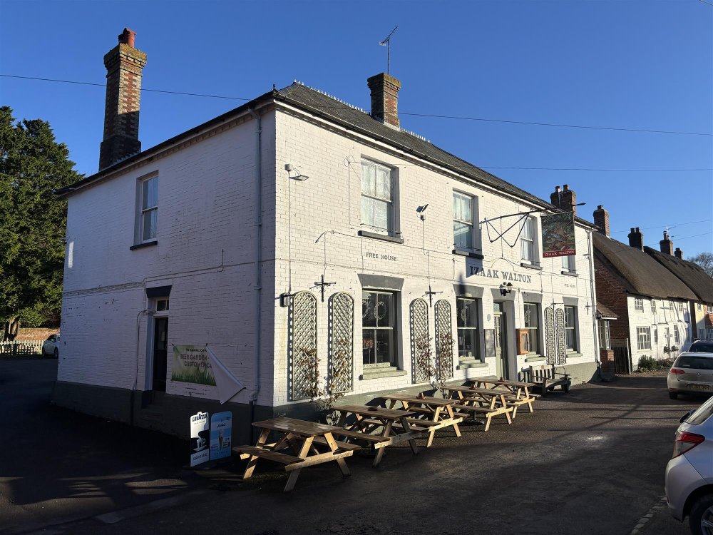 HAMPSHIRE – PICTURESQUE VILLAGE FREEHOUSE IN MEON VALLEY