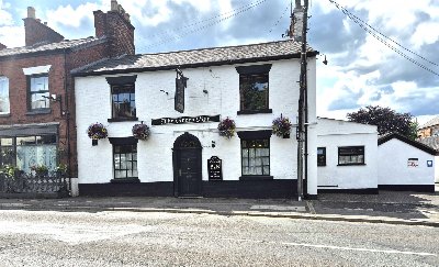 STAFFORDSHIRE MOORLANDS - 3 STAR GUEST HOUSE ON THE EDGE OF LEEK TOWN CENTRE