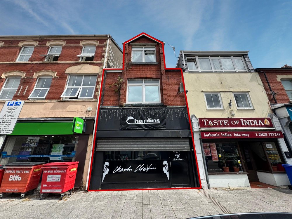 GLAMORGAN - TOWN CENTRE FOUR-STOREY FREEHOLD PUBLIC HOUSE