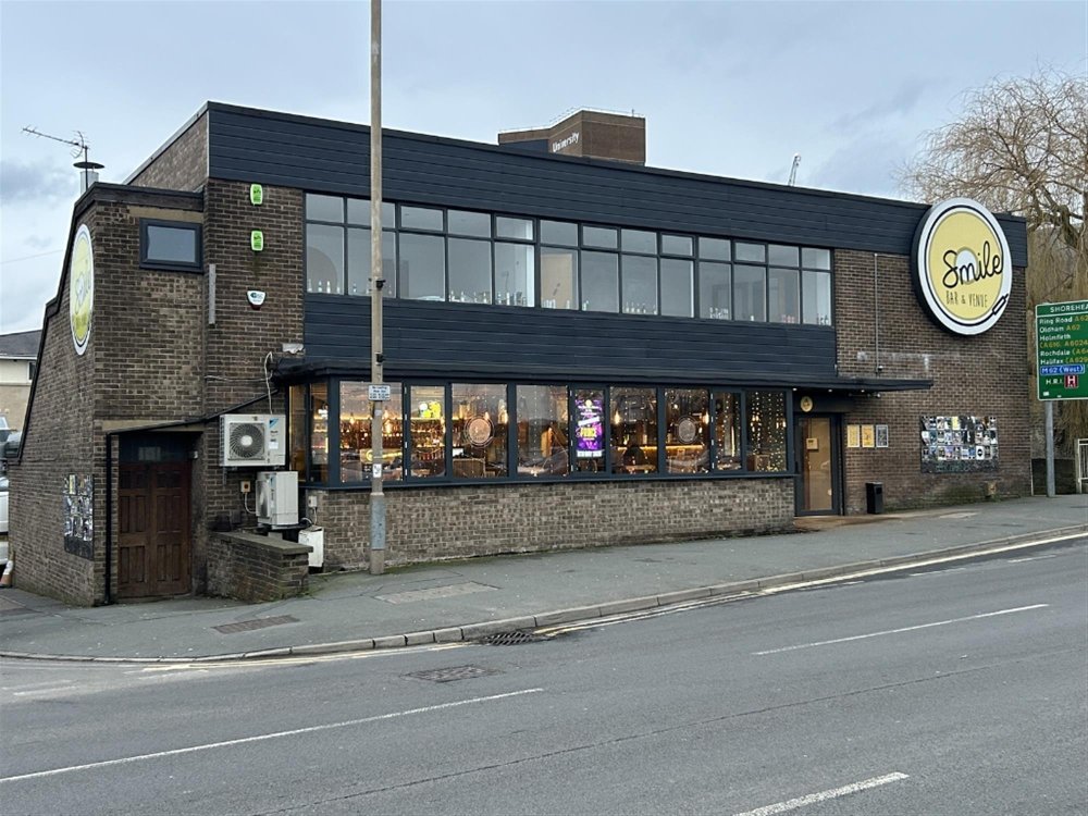 WEST YORKSHIRE - ESTABLISHED BAR AND LIVE MUSIC VENUE IN HUDDERSFIELD TOWN CENTRE