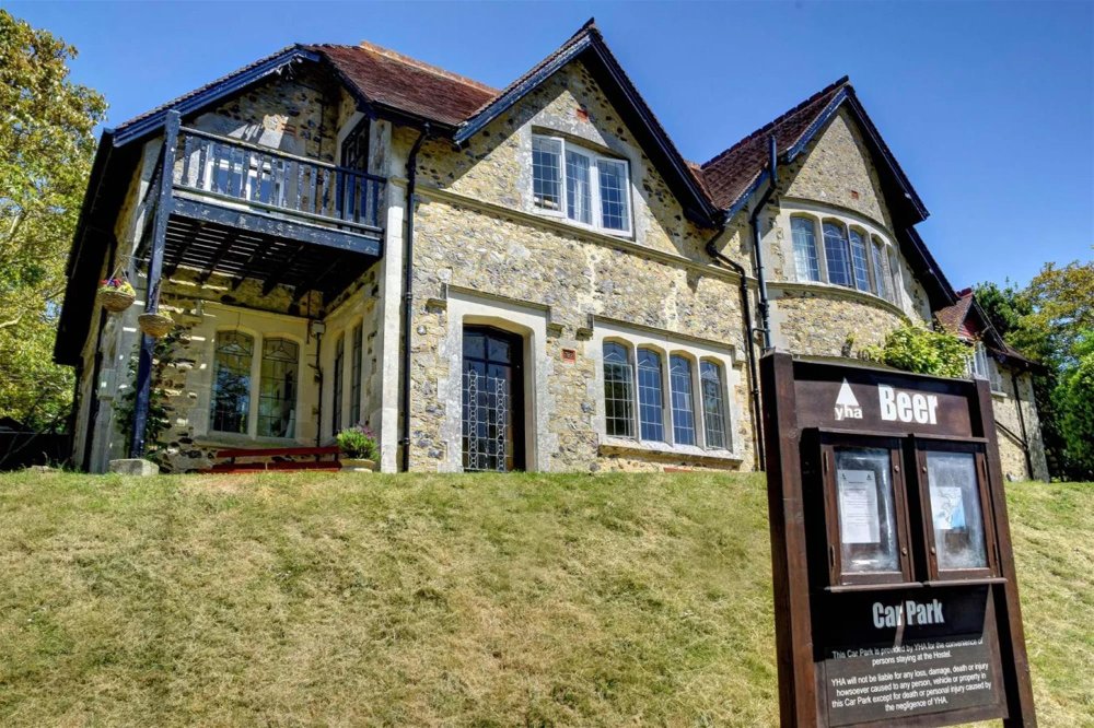 YHA BEER - 8/10 BEDROOM HOSTEL IN PICTURESQUE EAST DEVON VILLAGE ON JURASSIC COAST