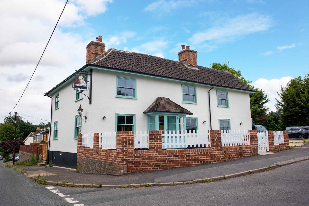 ESSEX - FULLY RENOVATED FREEHOUSE TO LET