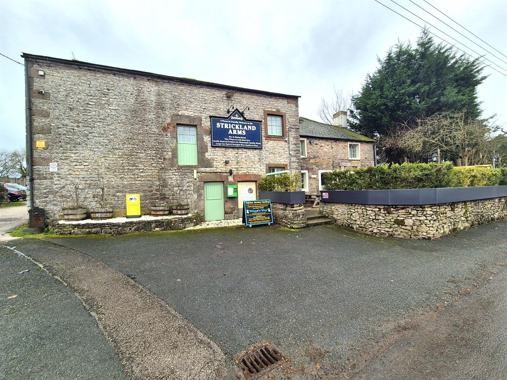CUMBRIA - HISTORIC PUBLIC HOUSE WITH LOG CABIN AND YURT ACCOMMODATION