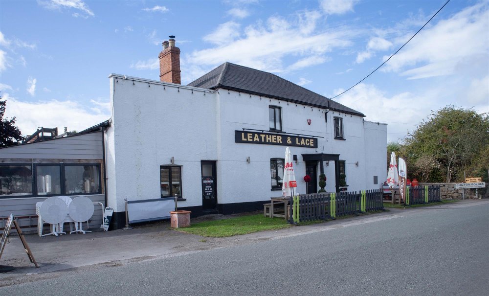 SOMERSET - FREEHOLD INVESTMENT DESTINATION FREEHOUSE ON POLDEN HILLS