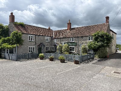 SOMERSET - LANDMARK PUB WITH QUALITY LETTING ROOMS