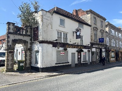 WILTSHIRE - TOWN CENTRE DEVELOPMENT OPPORTUNITY OF FORMER PUBLIC HOUSE