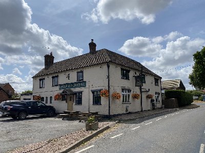 SHROPSHIRE - WELL-ESTABLISHED AND HIGHLY PROFITABLE VILLAGE PUB & RESTAURANT IN SOUGHT AFTER RURAL SHROPSHIRE